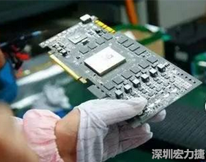 在當前的產業鏈整合和協同發展創新的戰略轉型期，PCB高密度化和PCB新功能化和智能化，輕、薄、細、小的發展帶來的產品散熱、精密布局、封裝設計等也為上游CCL產業的創新提出了更為嚴苛的要求。