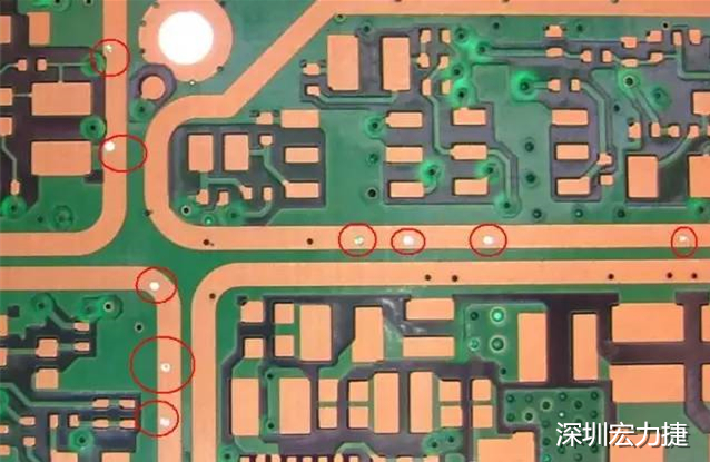 防止PCB過波峰焊時(shí)錫從導(dǎo)通孔貫穿元件面造成短路；特別是我們把過孔放在BGA焊盤上時(shí)，就必須先做塞孔，再鍍金處理，便于BGA的焊接。