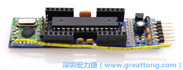 JeeLabs的尚?克勞德?威普樂（Jean-Claude Wippler）以RBBB為基礎設計出JeeNode，JeeNode使用不同的排針并加裝了SPI無線端口以提供無線傳輸使用。 使用EAGLE