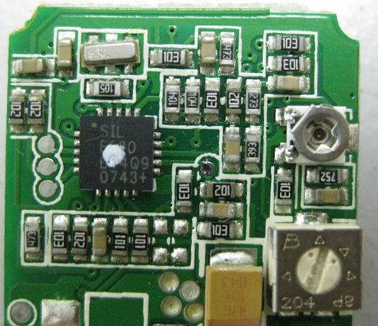 PCBA加工IC元件主要分為DIP及SMD兩大類，DIP 插件的IC，SMD (Surface Mount Device) 表面貼裝元件。
